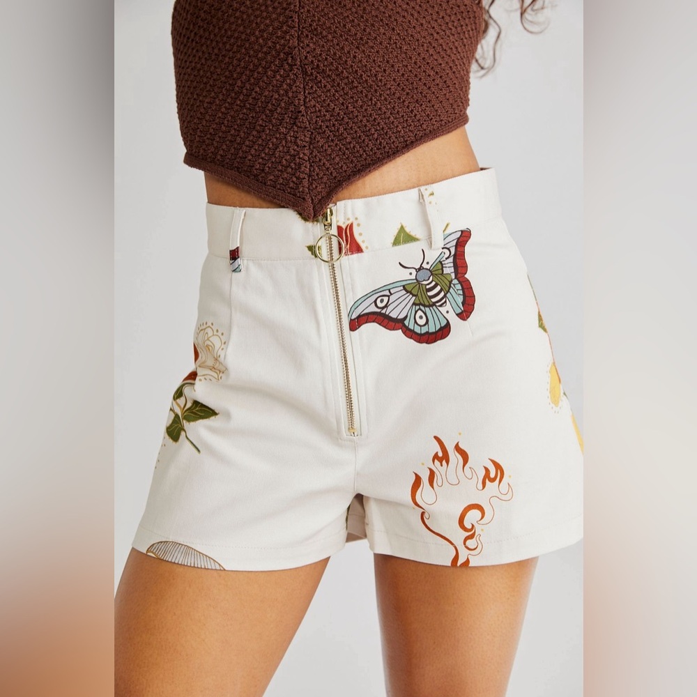Lenni Rodeo Shorts - Picture 2 of 4